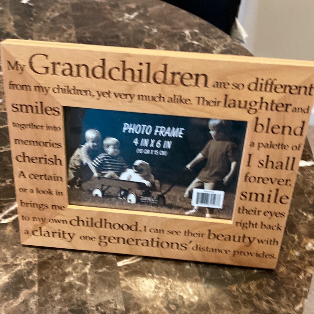 Beautiful “like brand new” grandparents frames all 3 for 1 price - Picture 4 of 4